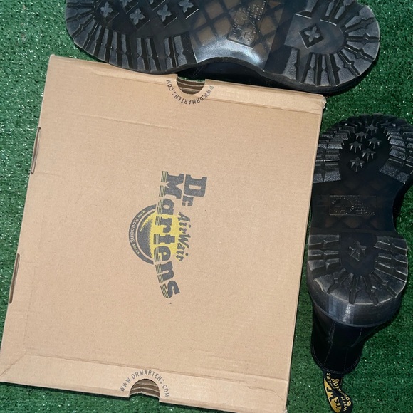 Doc Martens Chelsea boots - Picture 4 of 5